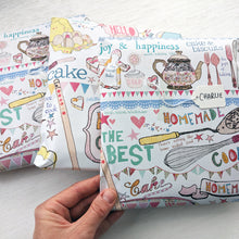 Load image into Gallery viewer, Recycled gift wrap - Homemade